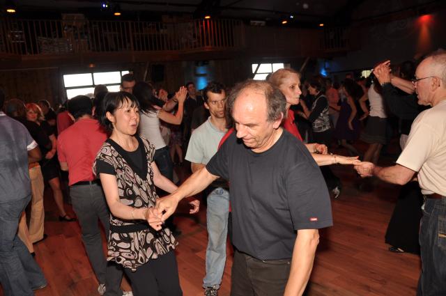 min 2010 05 02 station danse 091